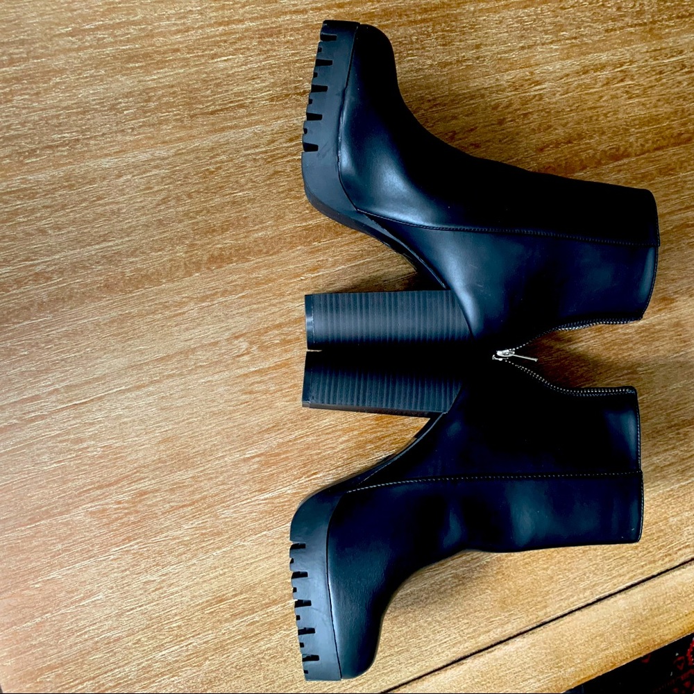 Fashion Nova black boots, brand new size 7
